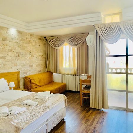 Alaska Inn Hotel Metula ภายนอก รูปภาพ